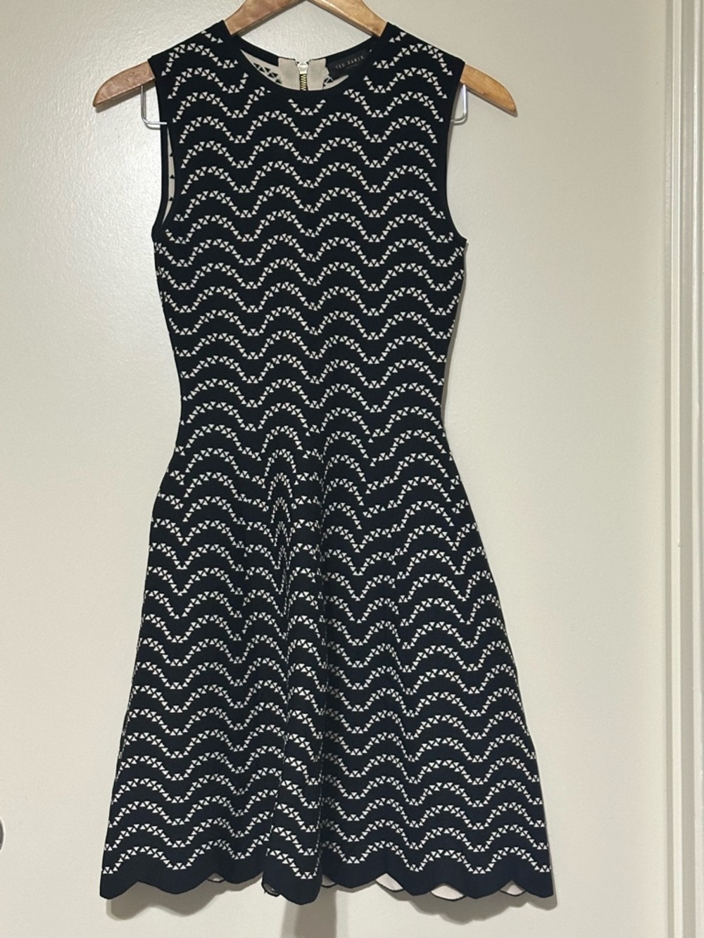Ted Baker women’s Breyana Jacquard fit and flare Dress Black/Cream size 1